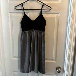 Gilligan & O’Malley women’s size M black/grey nighty.